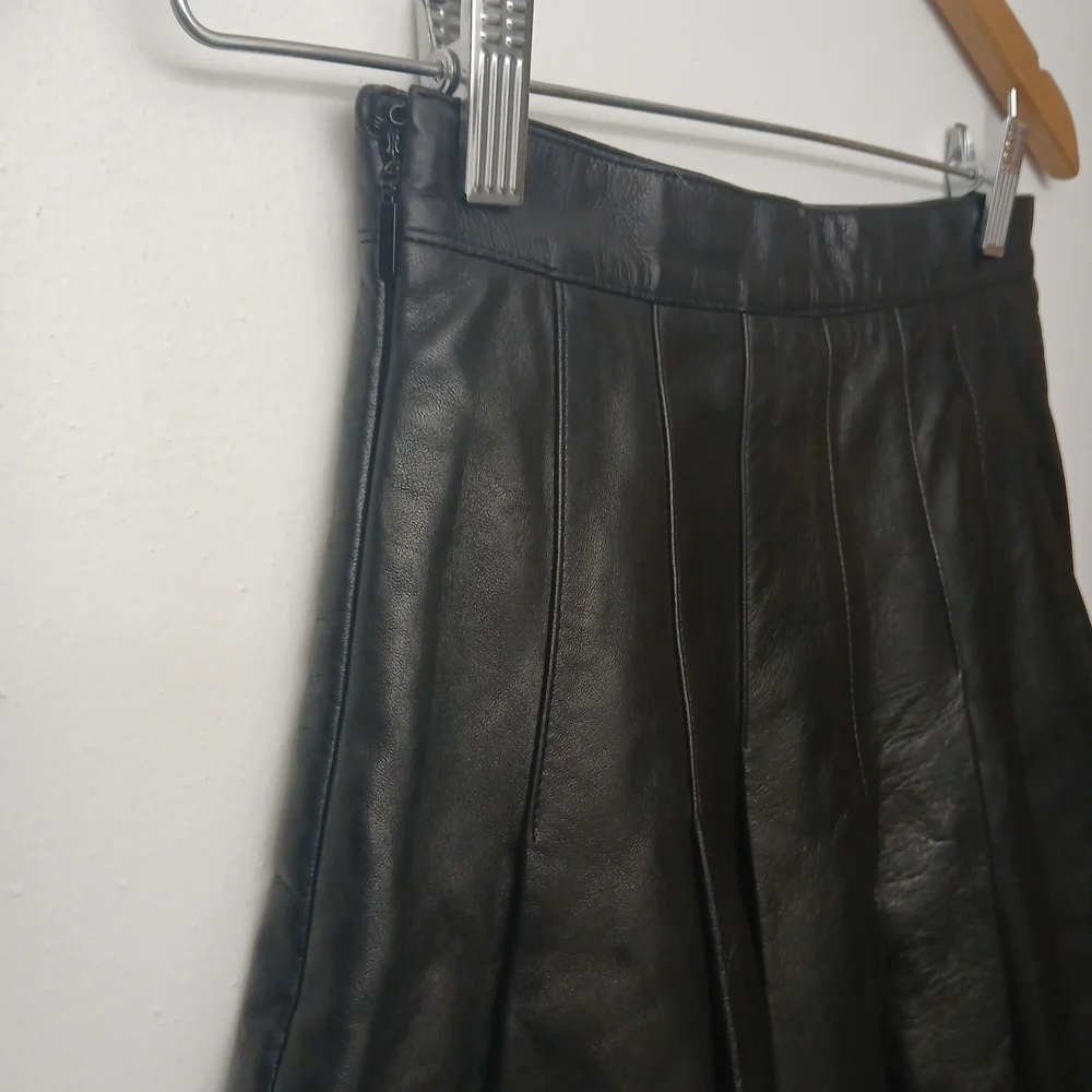 Saint Laurent Black Skater Leather Skirt - Picture 5 of 15